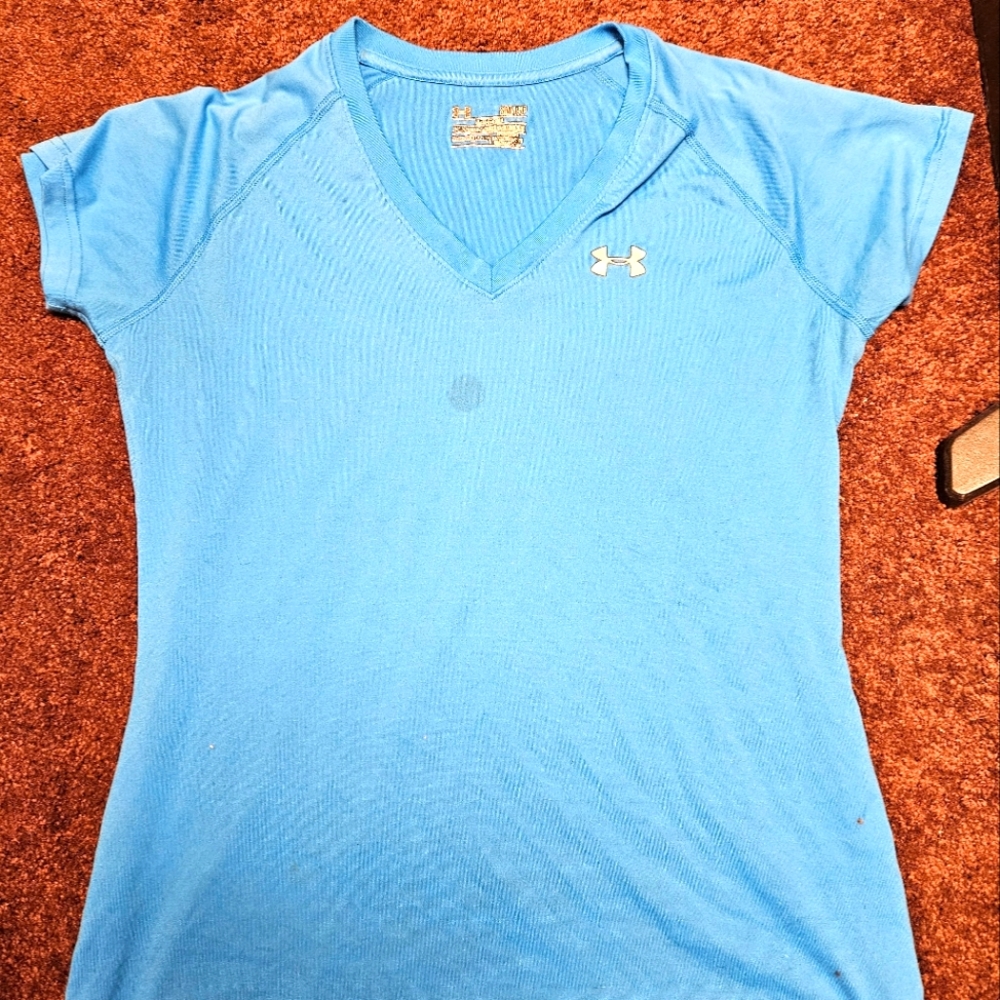Under Armour Women's Blue V Neck T Shirt Short Sleeved Size Small Petite